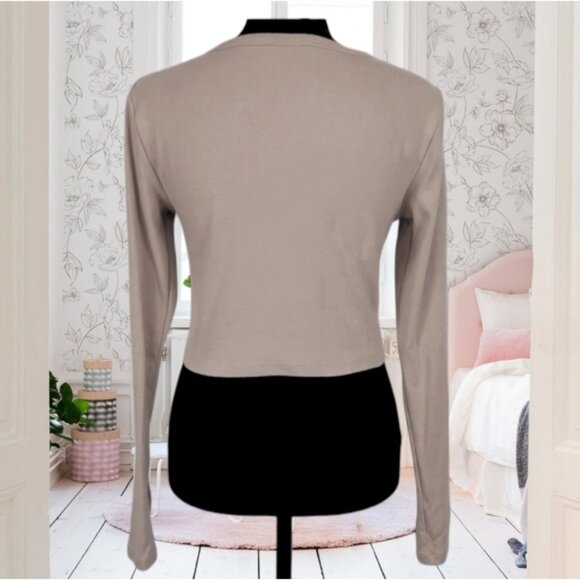 ARITZIA SUNDAY BEST 'Best Hug' Apple Longsleeve Taupe Crew Cardigan - Picture 7 of 8